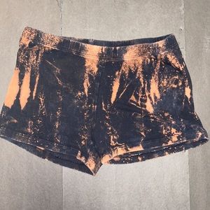 Q USA XS Black Bleach Dye Shorty Shorts